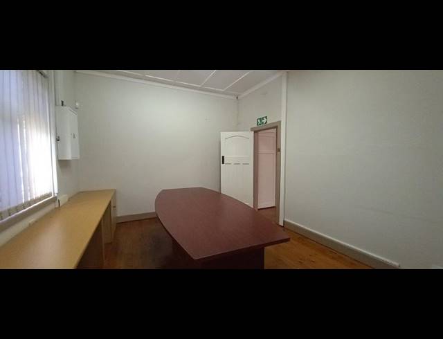 100M² OFFICE RENTED IN NEWTON PARK